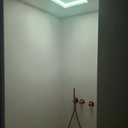 Alojamento de Acomodação e Pequeno-almoço Sisters Bari